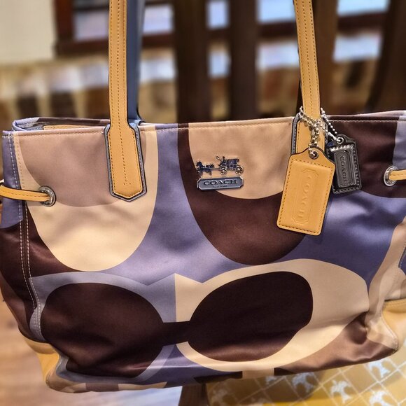 Coach Charlie Chelsea Satchel - Picture 1 of 4